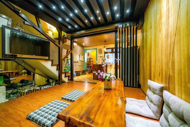 キャット レイジー B&B (貓偷懶民宿)