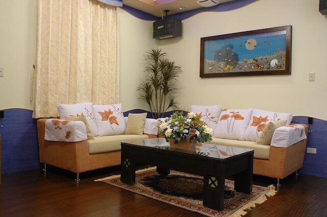 スワン レイク ホテル (天鵝湖SPA汽車旅館)