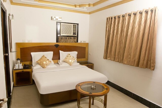 ホテル ホワイト ハウス