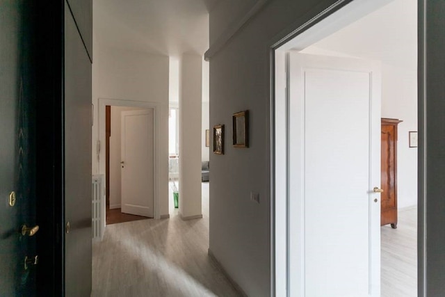 アメディ アパートメント イント 7