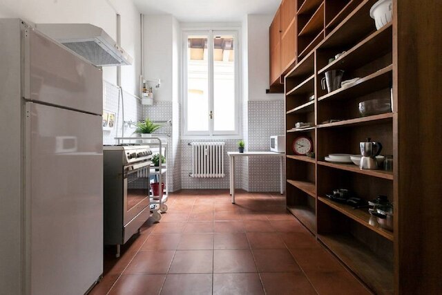 アメディ アパートメント イント 7