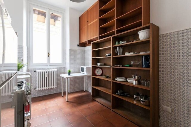 アメディ アパートメント イント 7