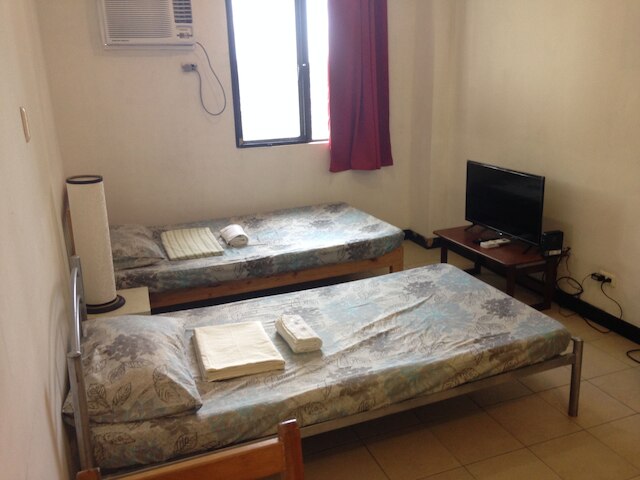 スタジオ アパートメント アッ トタギック マニラ