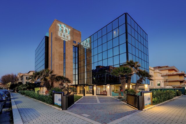 フライ デコ ホテル