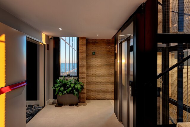 フライ デコ ホテル