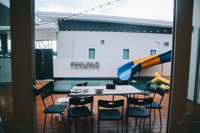 プールタイム ヴィラ