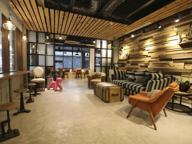 パインストーン イン