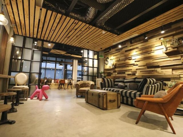 パインストーン イン