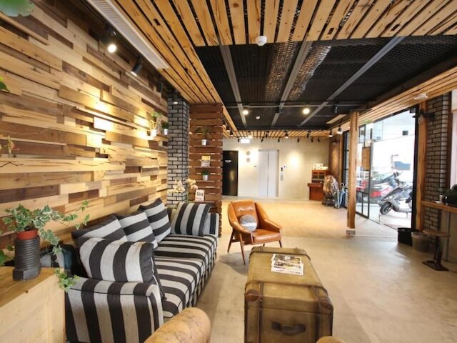 パインストーン イン