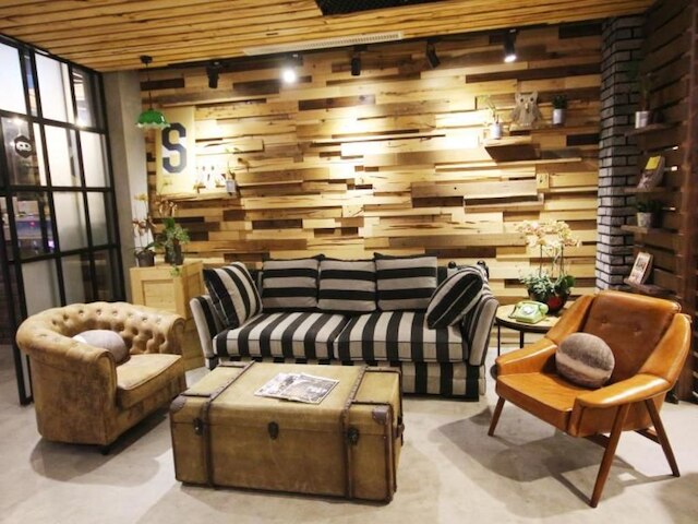 パインストーン イン