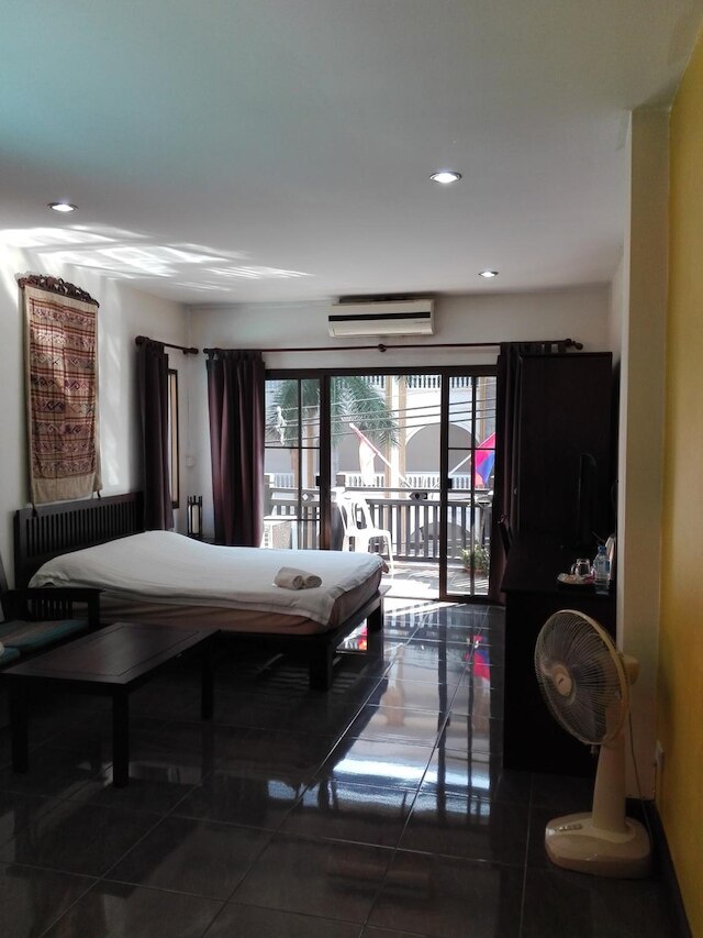 ファー アパートメント