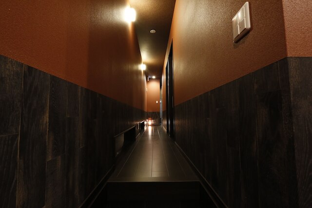 ホスタ五条烏丸 瑛