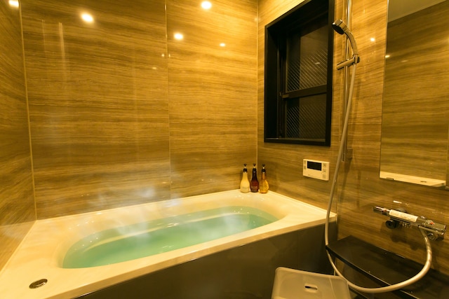 ホスタ五条烏丸 瑛