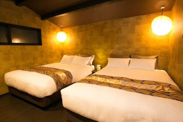 ホスタ五条烏丸 瑛