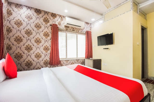 OYO 12819 ザ オリーブ