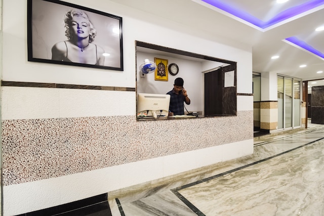 OYO 12819 ザ オリーブ