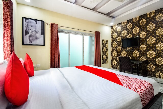 OYO 12819 ザ オリーブ