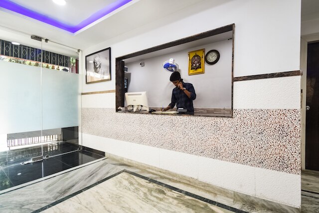 OYO 12819 ザ オリーブ