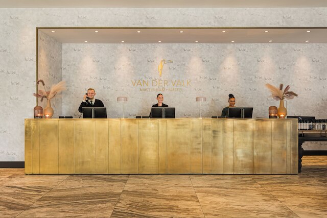 ヴァン デル ファルク アムステルダム アムステル