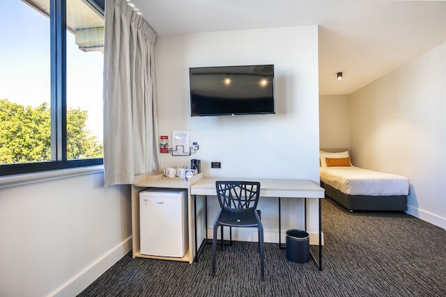 ナイトキャップ アット シャルドンズ コーナー ホテル