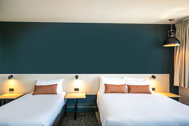 ナイトキャップ アット シャルドンズ コーナー ホテル