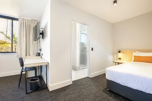 ナイトキャップ アット シャルドンズ コーナー ホテル