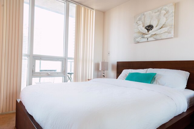 サーカー スイーツ - メープル リーフ スクエア