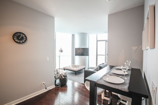 サルカー スイーツ - エンターテイメント ディストリクト