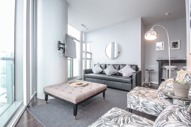 サルカー スイーツ - エンターテイメント ディストリクト