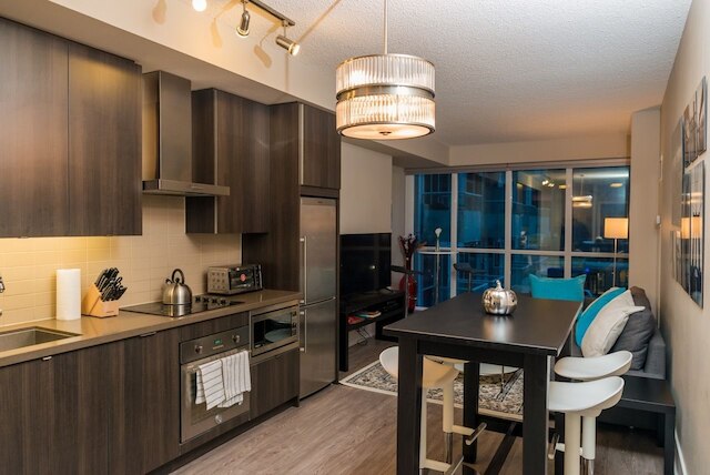 サルカー スイーツ - CN タワー ロジャース センター