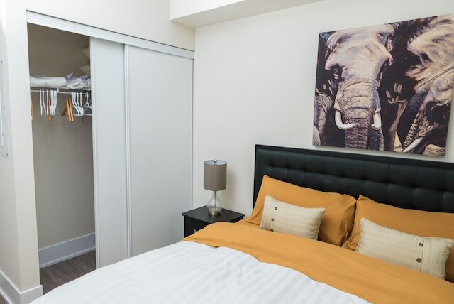 サルカー スイーツ - CN タワー ロジャース センター