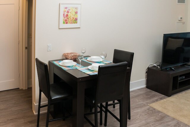 サルカー スイーツ - CN タワー ロジャース センター