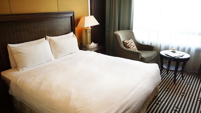 レイク ホテル (帝景飯店)