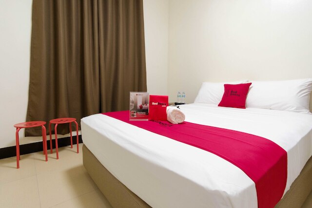 レッドドアーズ プラス アット EDSA コングレッショナル