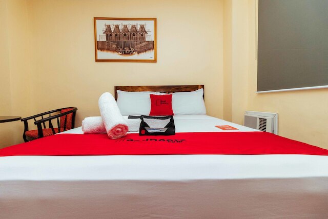 レッドドアーズ ニア リトル トーキョー マカティ