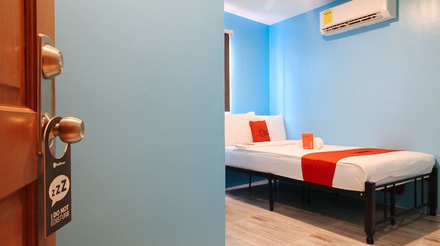 レッドドアーズ ット  ホテル  ローズマリー