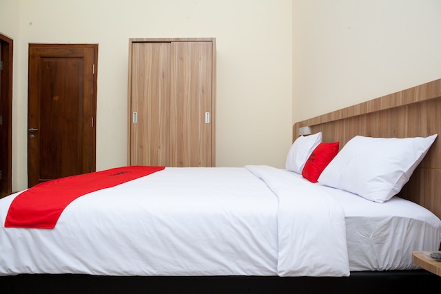 レッドドアーズ プラス ニア パスンダン ユニバーシティ