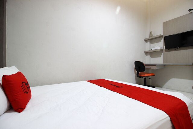 レッドドアーズ プラス ニア UPN ジョグジャカルタ 2