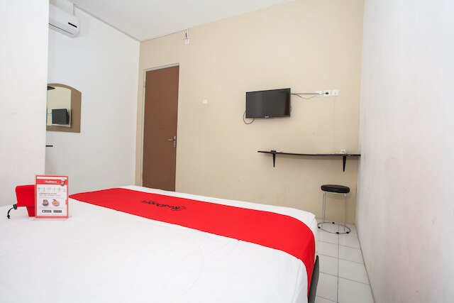 レッドドアーズ プラス ニア ギャラクシー モール