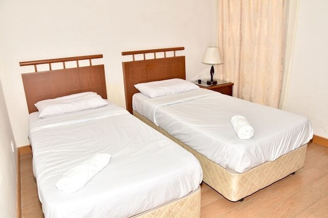 マリーナ コート バイ 80 ズ サバー ホームステイ