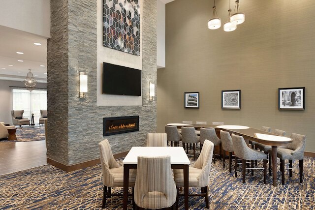 ホームウッド スイーツ バイ ヒルトン アルバニー クロスゲーツ モール ニューヨーク