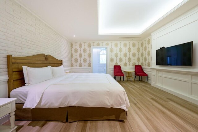 ザ ホワイトパリ