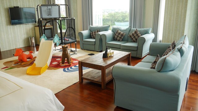 ザ ホワイトパリ