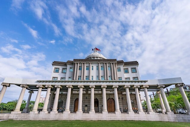 ザ ホワイトパリ