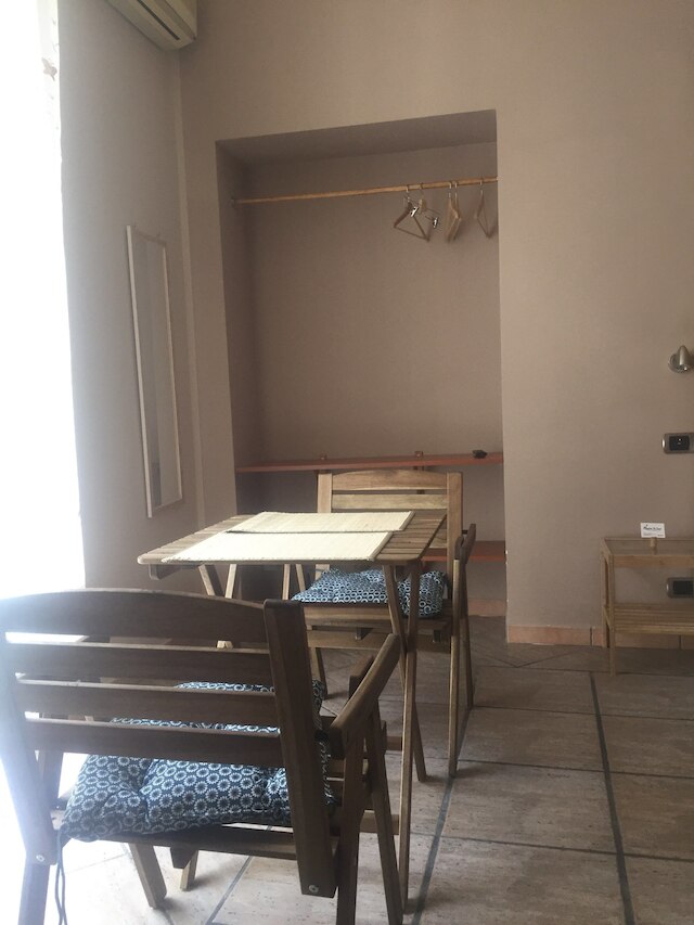 ネイプルズ トゥ リブ