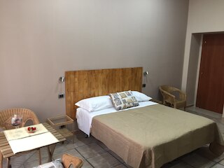 ネイプルズ トゥ リブ