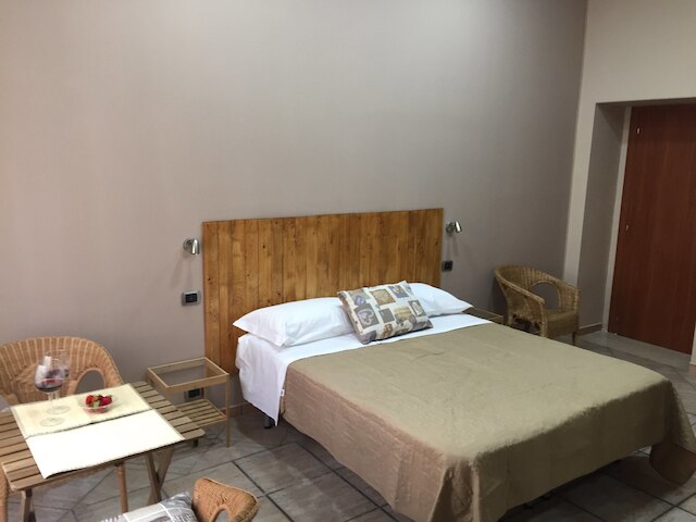 ネイプルズ トゥ リブ