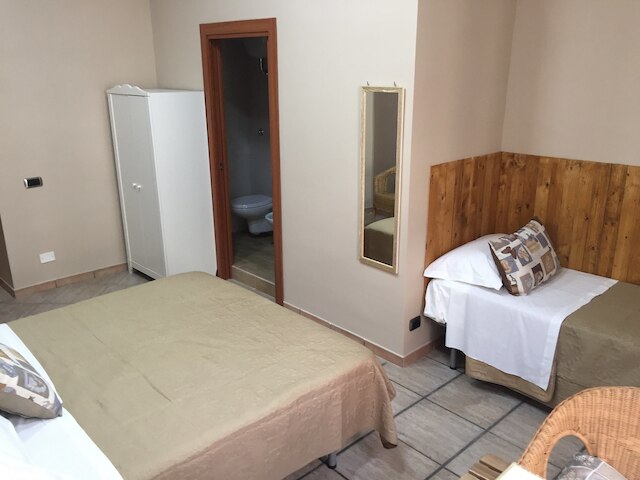 ネイプルズ トゥ リブ