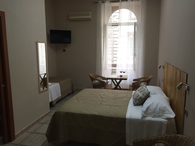 ネイプルズ トゥ リブ