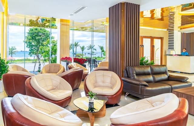 グランド ゴールド ホテル